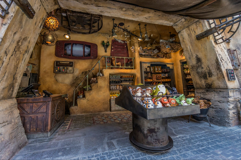 The Toydarian Toymaker is one of the coolest spots in Galaxy’s Edge.